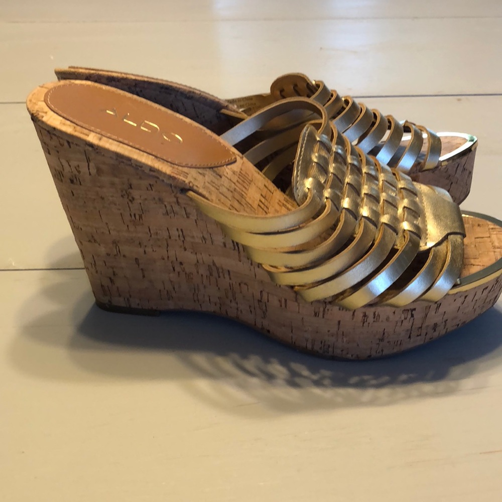 Aldo Wedge Heels - Gold